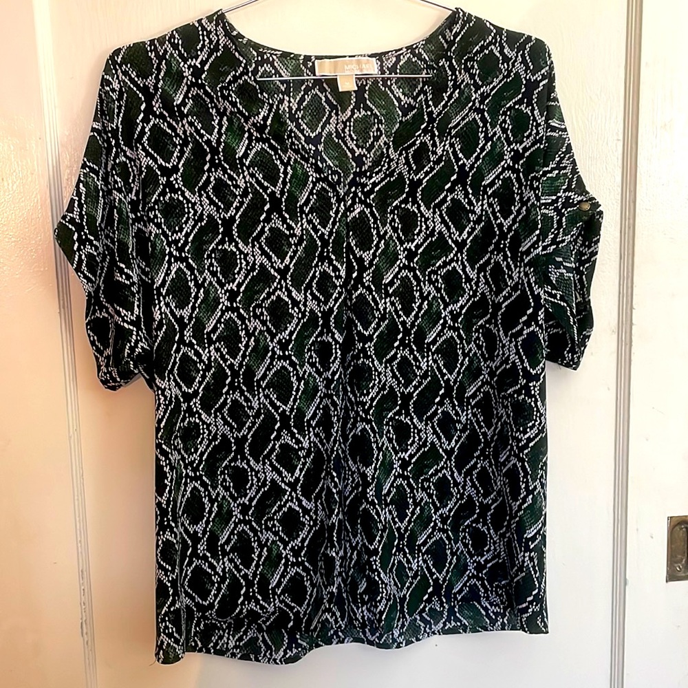 Rare Michael Kors Snakeskin Pattern Blouse 💚
